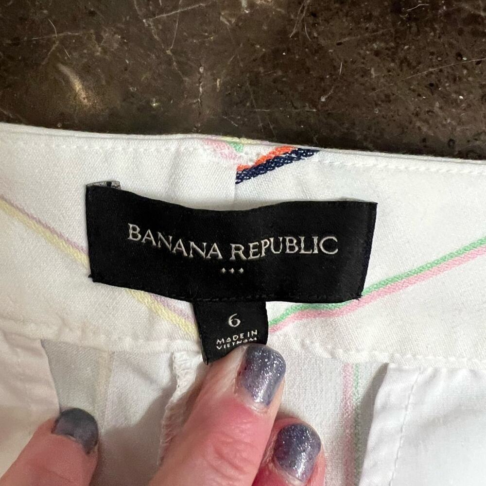 Banana republic shorts with waist tie NWOT 6 white with color stripes - Picture 3 of 4